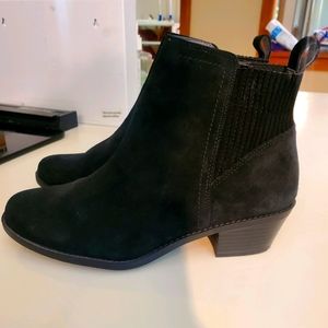 Vionic Serena Ankle Boots